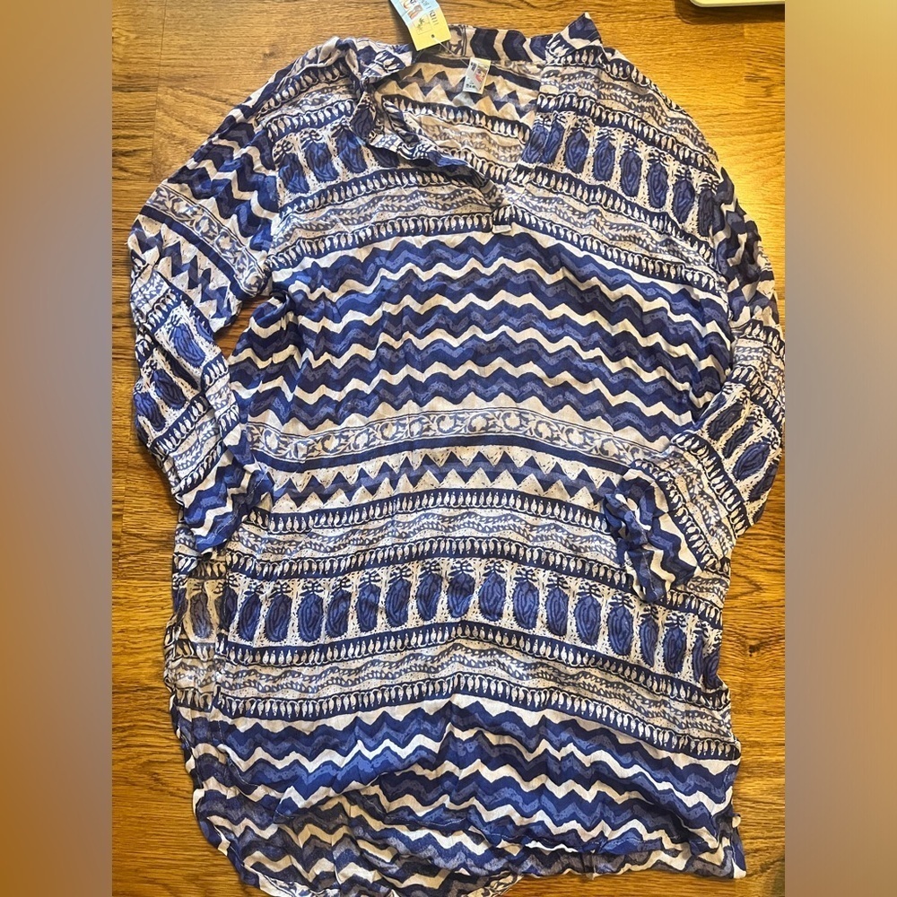 India Boutique Anthropologie Blue Patterned eccentric tunic top lightweight boho